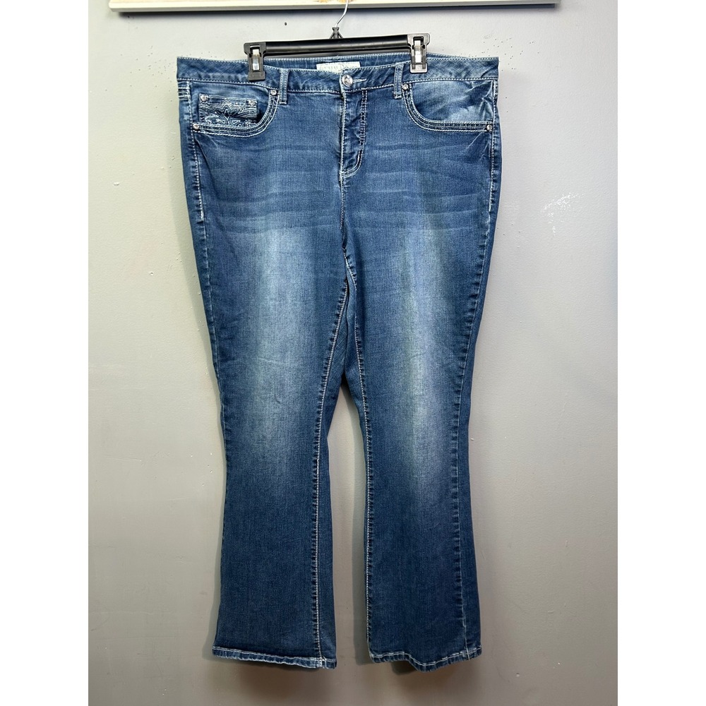 Est. 1946 Denim Jeans Women 18W Blue Bootcut Embroidered Rhinestone Classic